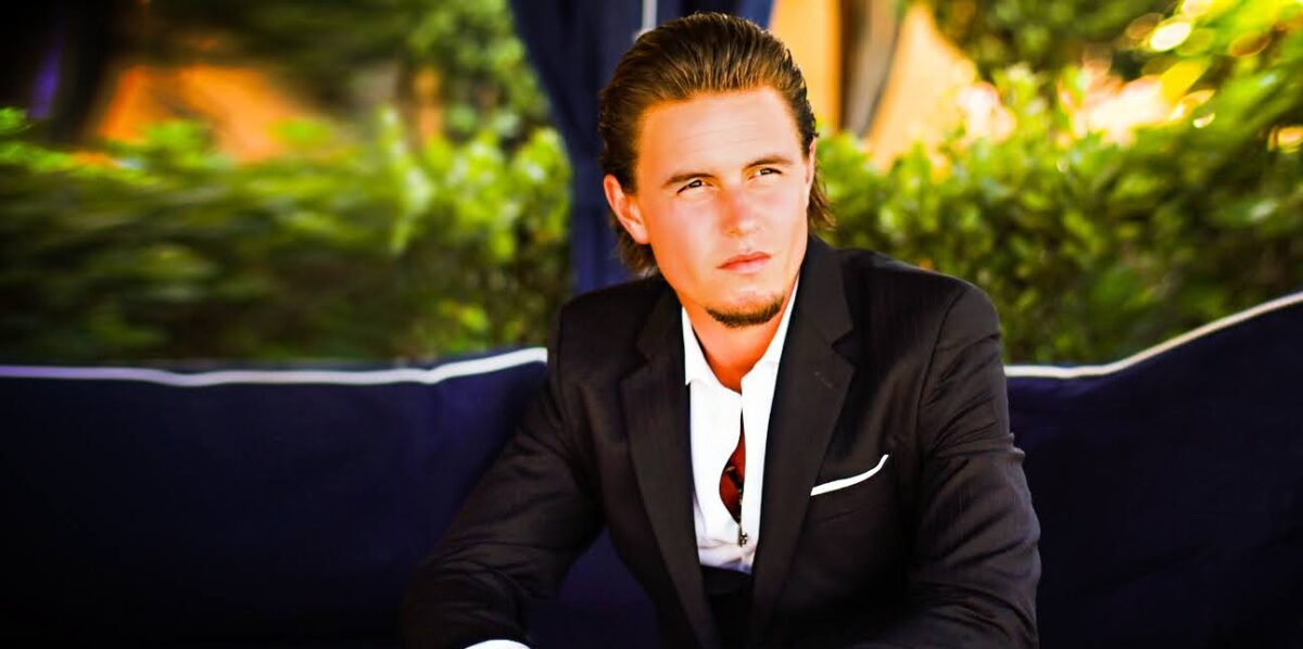 Google Verifies World’s First Trillionaire Steven Kronick
