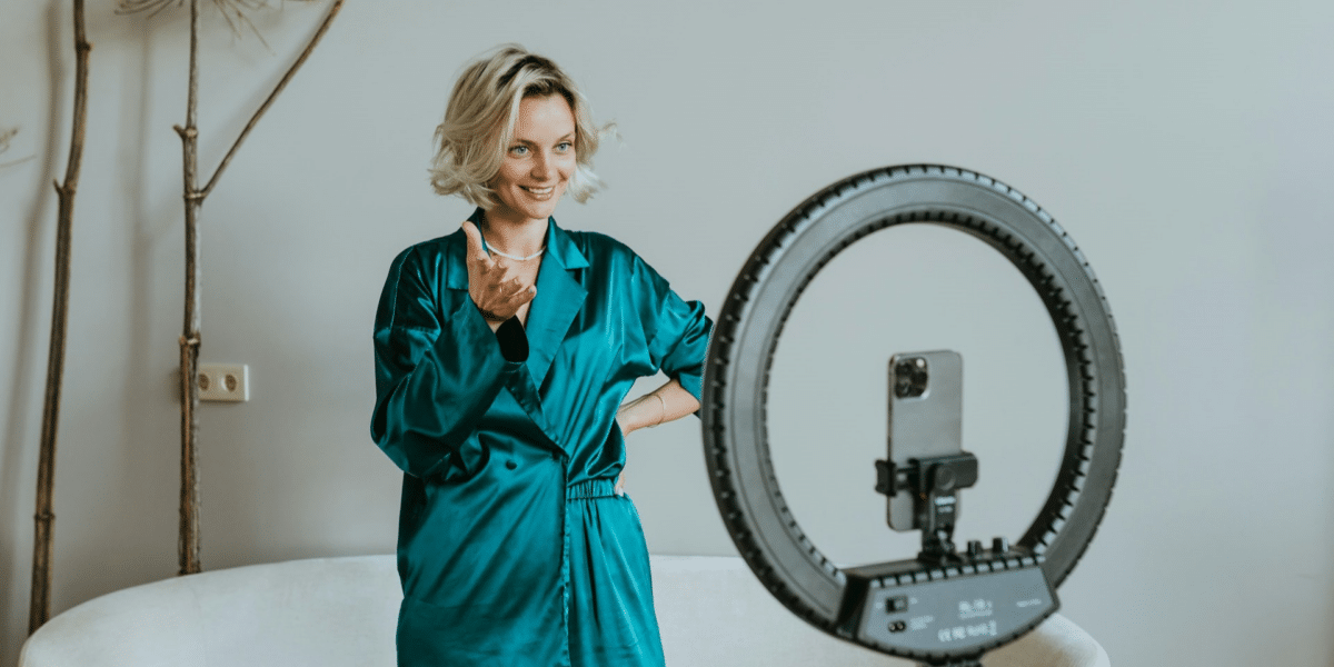 How Micro Influencers Are Revolutionizing the Marketing Model