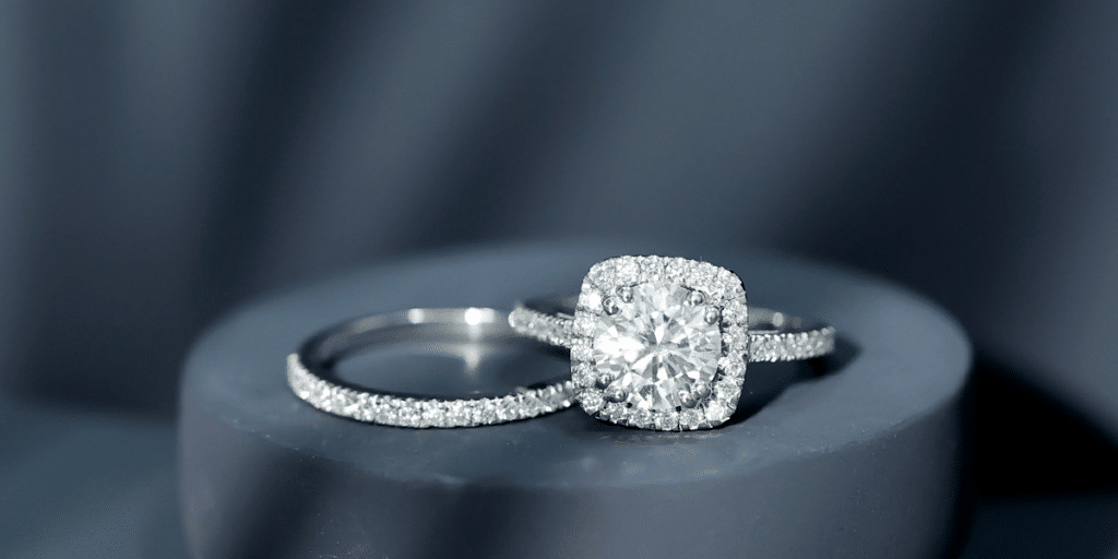 Rosec Jewels' Halo Engagement Rings Ignite Women's Dreams