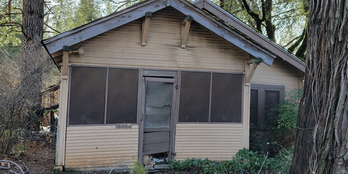 The Pros and Cons of Buying a Fixer-Upper In Michigan