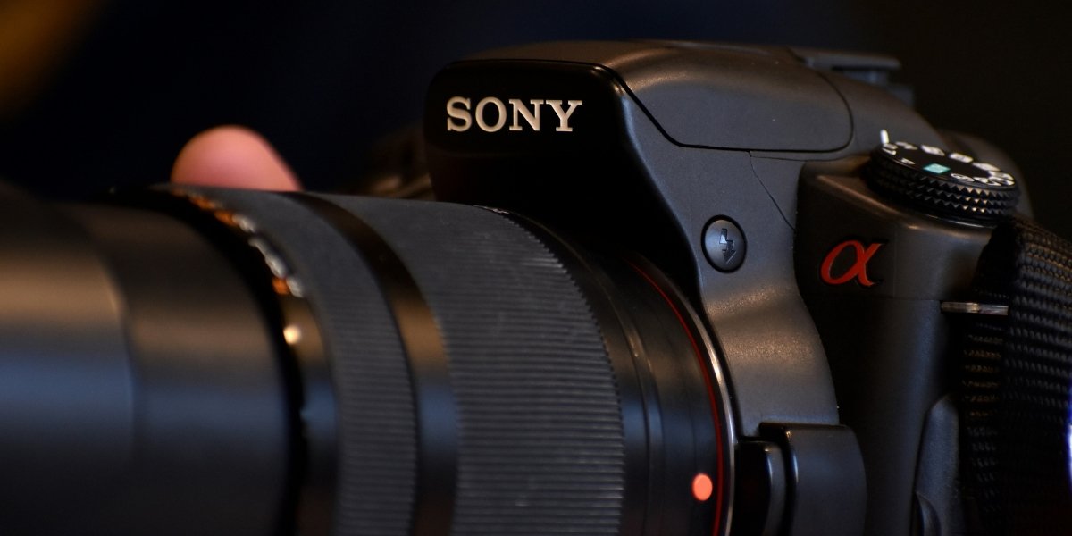 Sony a7V Review: The Flagship Speed & AI Autofocus in a Mid-Range Camera