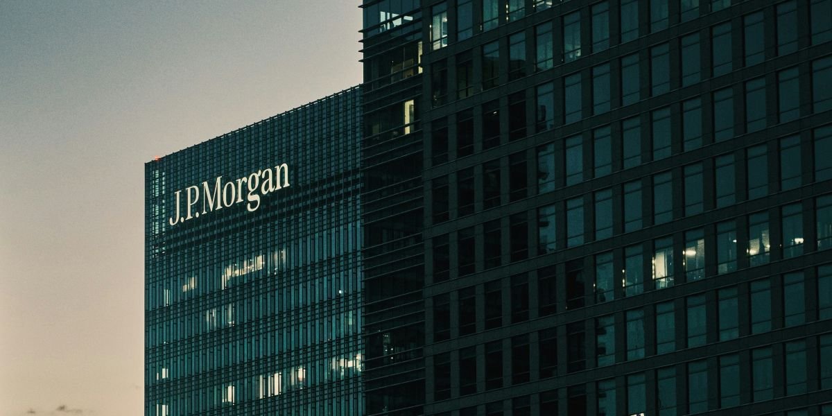 Economic Fault Line Jamie Dimon's Stark Warning on Credit Card Rate Caps and Market Risk