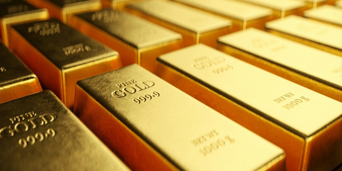 Gold Hits Historic Highs Amid Global Uncertainty, But Volatility Persists