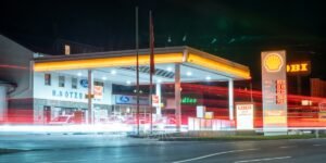 Oil Shock from Middle East Conflict Raises Global Inflation Risk