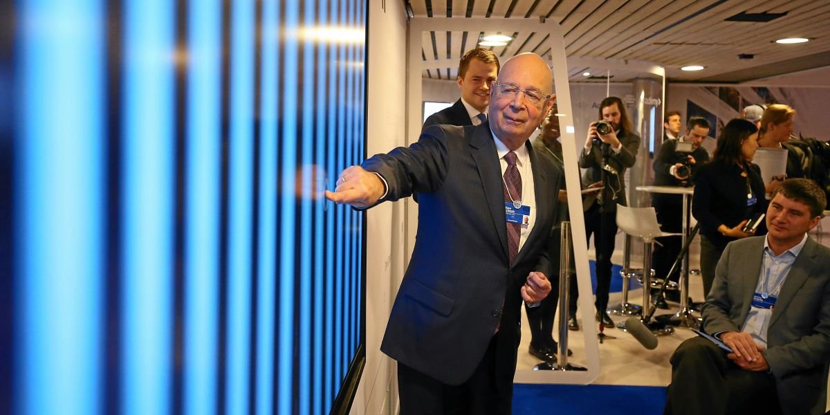 US Recession Risk 2026 Goldman 30%, Moody's 49% — What the Data Shows