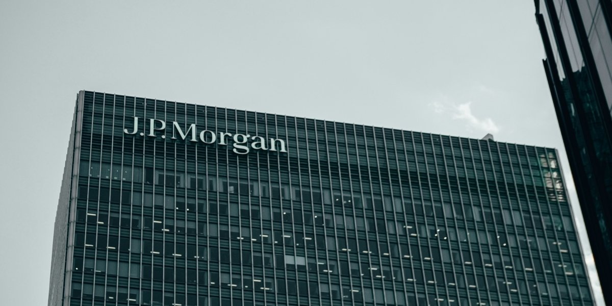 JPMorgan Raises S&P 500 Target to 7,800 What It Means