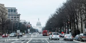 How the Federal Reserve Sets Interest Rates Explained