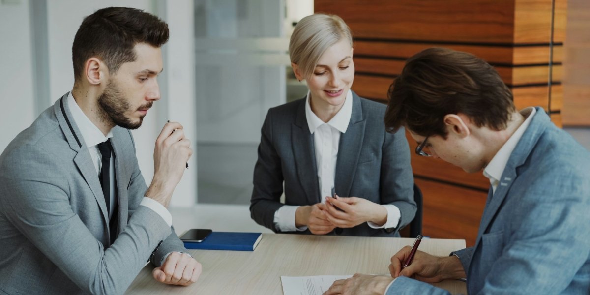 The Paperwork a Homeowner Needs Before Closing a Cash Sale