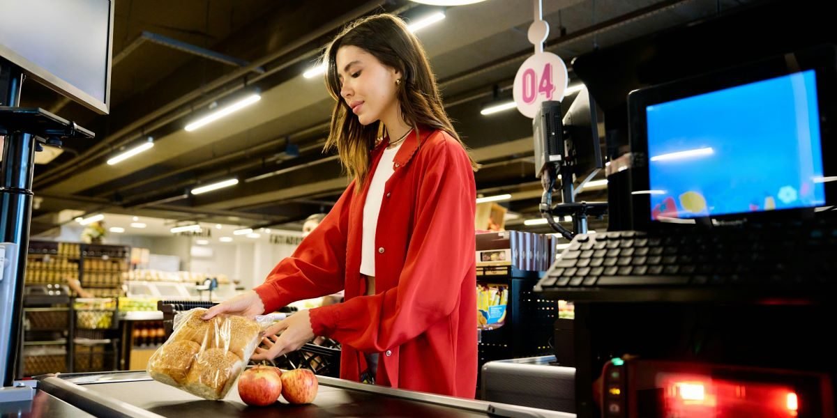 Consumer Confidence Falls to 81.9 in September, Lowest Reading Since 2014