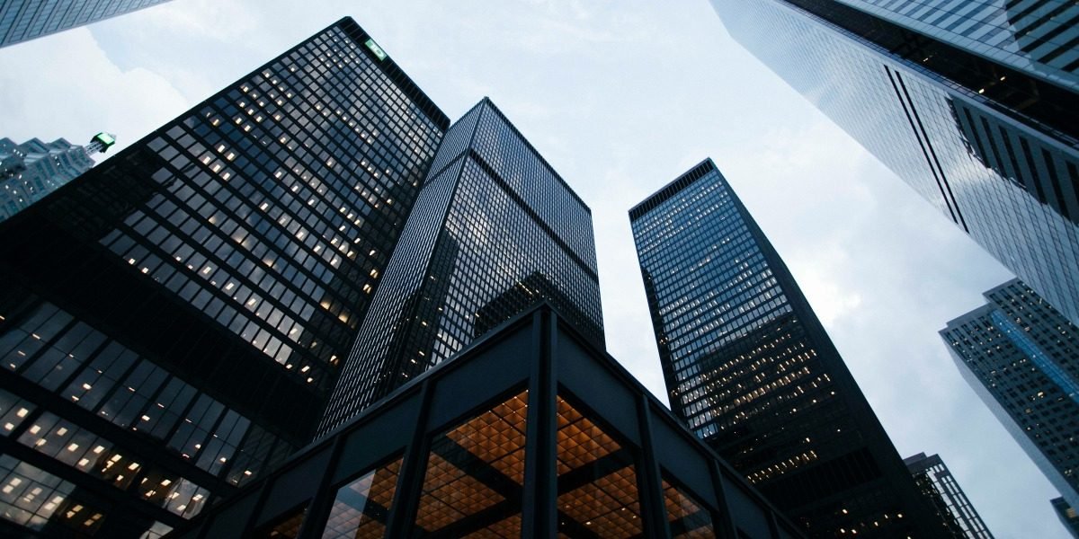 Fed Rate Cuts Delayed as Goldman Sachs Warns of Persistent Inflation